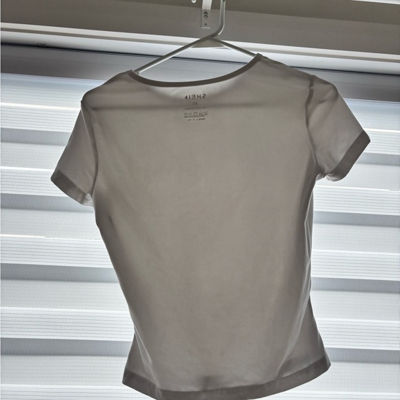 SHEIN Gray Fitted Short Sleeve T-Shirt - Picture 2 of 3